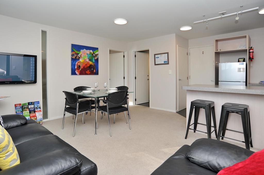 Carlton Villa 3 - Christchurch Holiday Homes Екстериор снимка